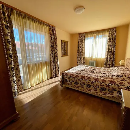 Private Apartments Next To Bellevue Residence Bansko Exterior foto