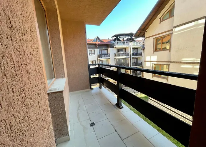 Private Apartments Next To Bellevue Residence