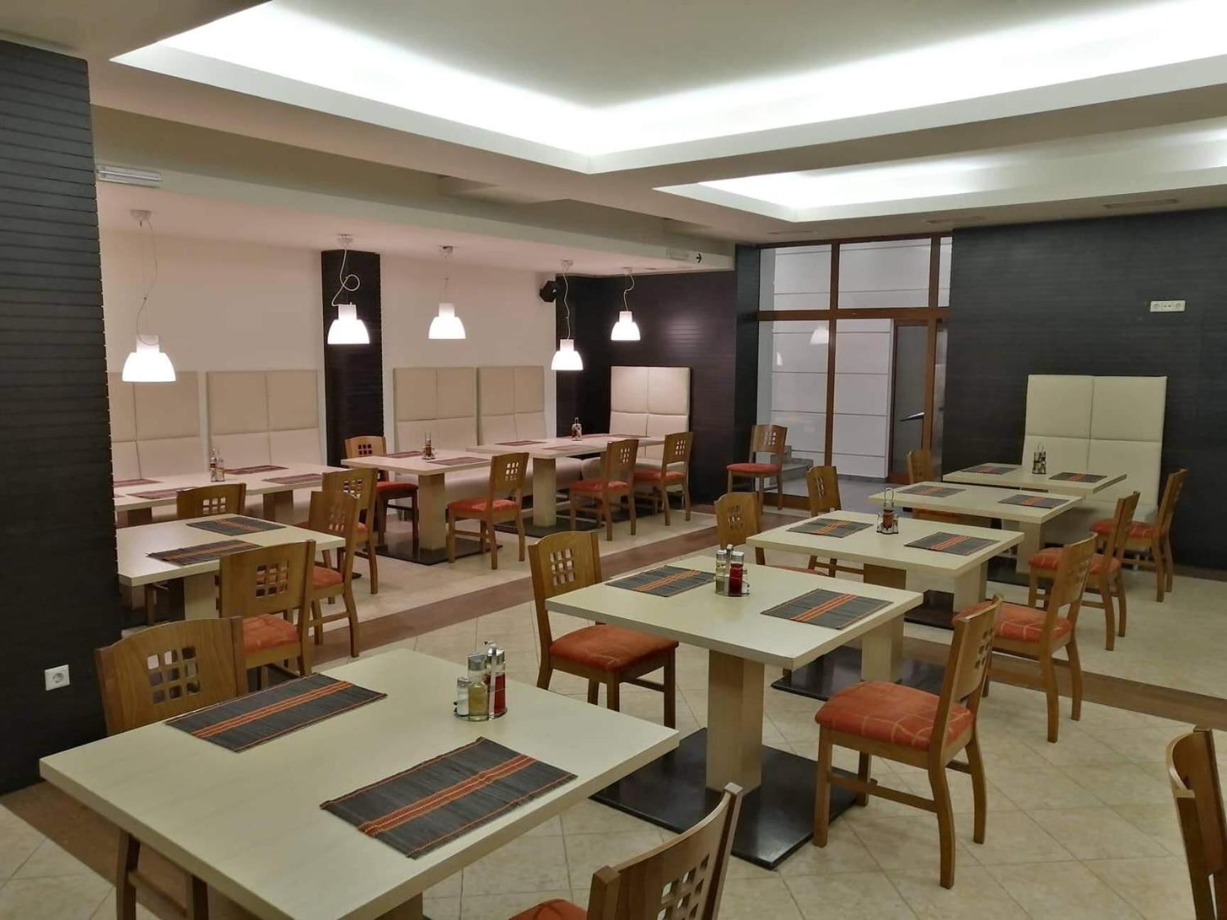 Апартаменти Private Next To Bellevue